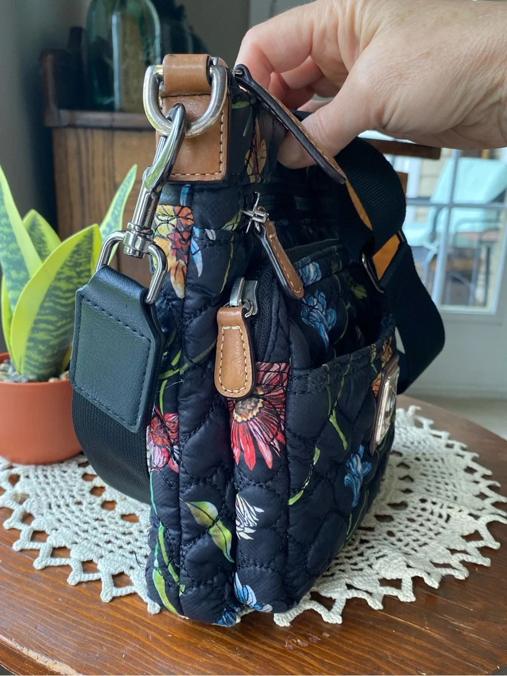 Brighton kallista messenger
